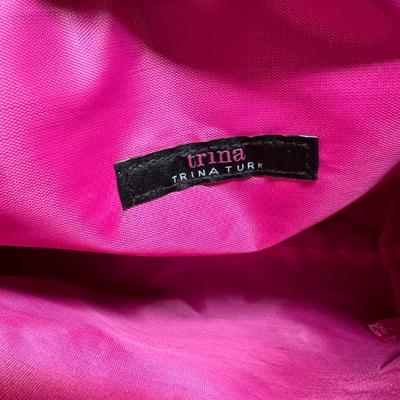 24k Gold Trina Turk Clearance Price is Firm! Travel Bag Gift Natasha Hair Bundle - Picture 4 of 16